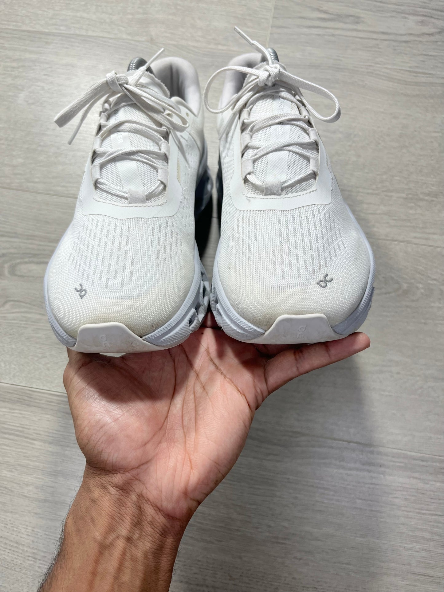 On Running Cloudmonster White Glacier - 61.97654 Size 8.5 U.K. Running shoes trainers
