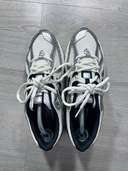 New Balance 1906R Silver Metallic Black - M1906RER - Size 9 U.K. trainer shoes