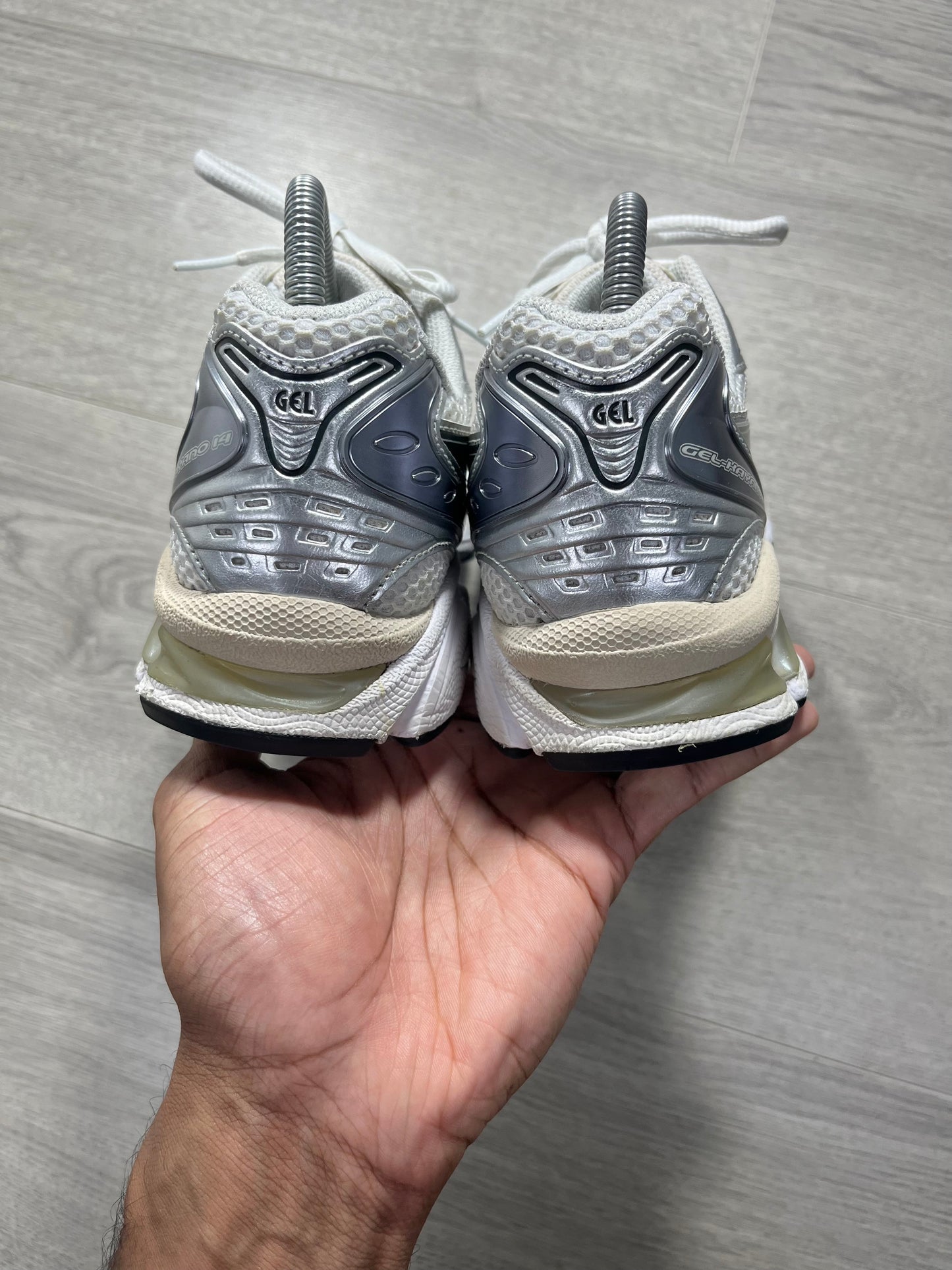 ASICS Gel-Kayano 14 White Graphite Grey Size 5.5 U.K. - 1203A537-110 Running trainer shoes