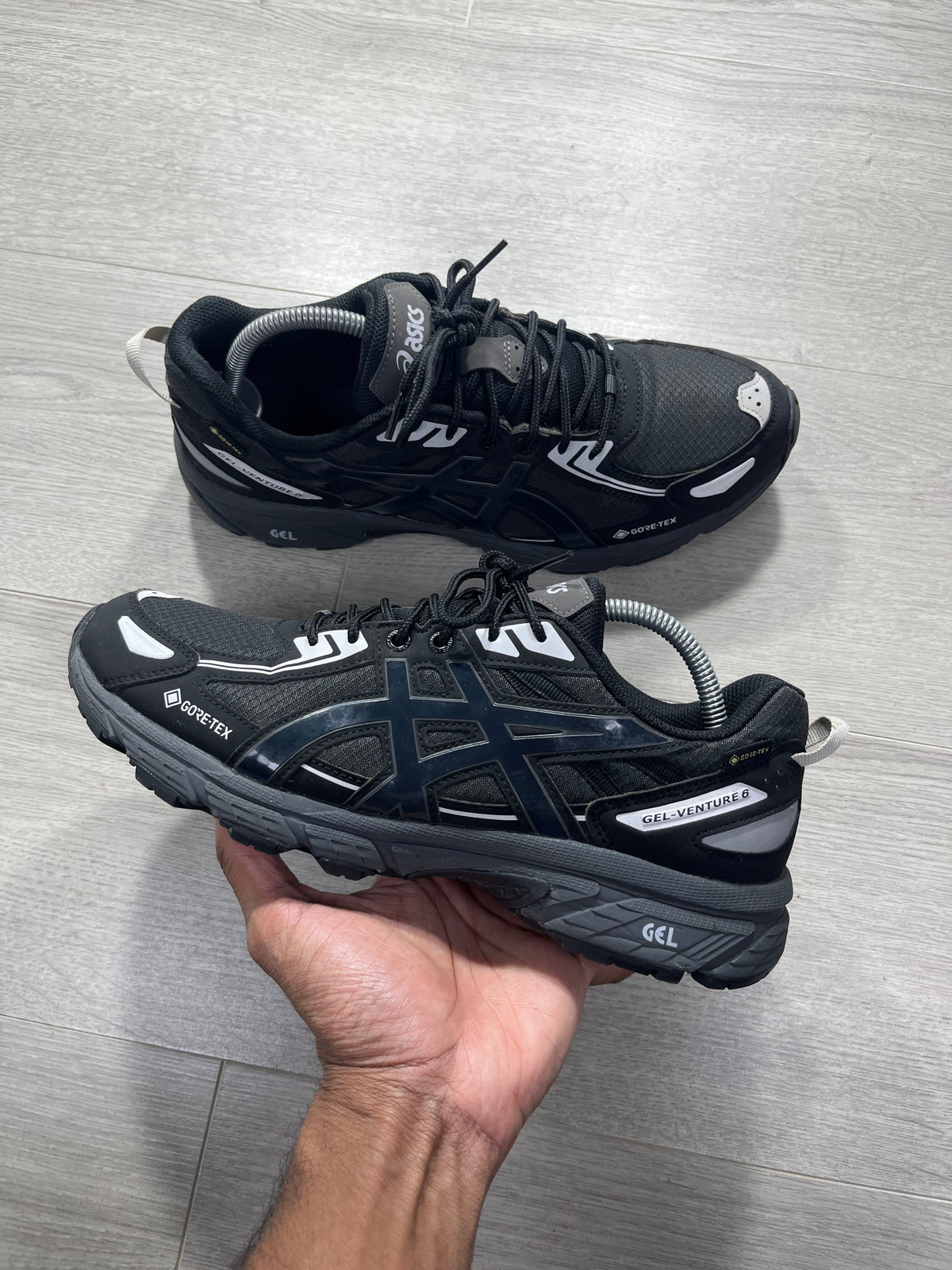 ASICS Gel-Venture 6 Gore-Tex Obsidian Grey - 1203A560-021 - Size 8.5 U.K. Trainer shoes