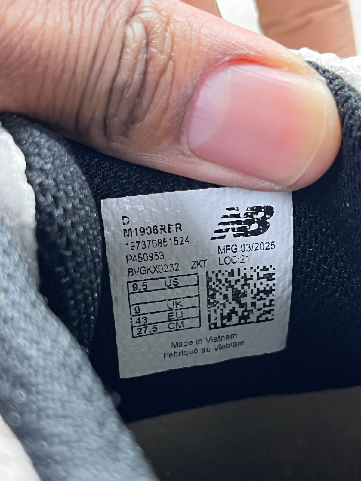New Balance 1906R Silver Metallic Black - M1906RER - Size 9 U.K. trainer shoes