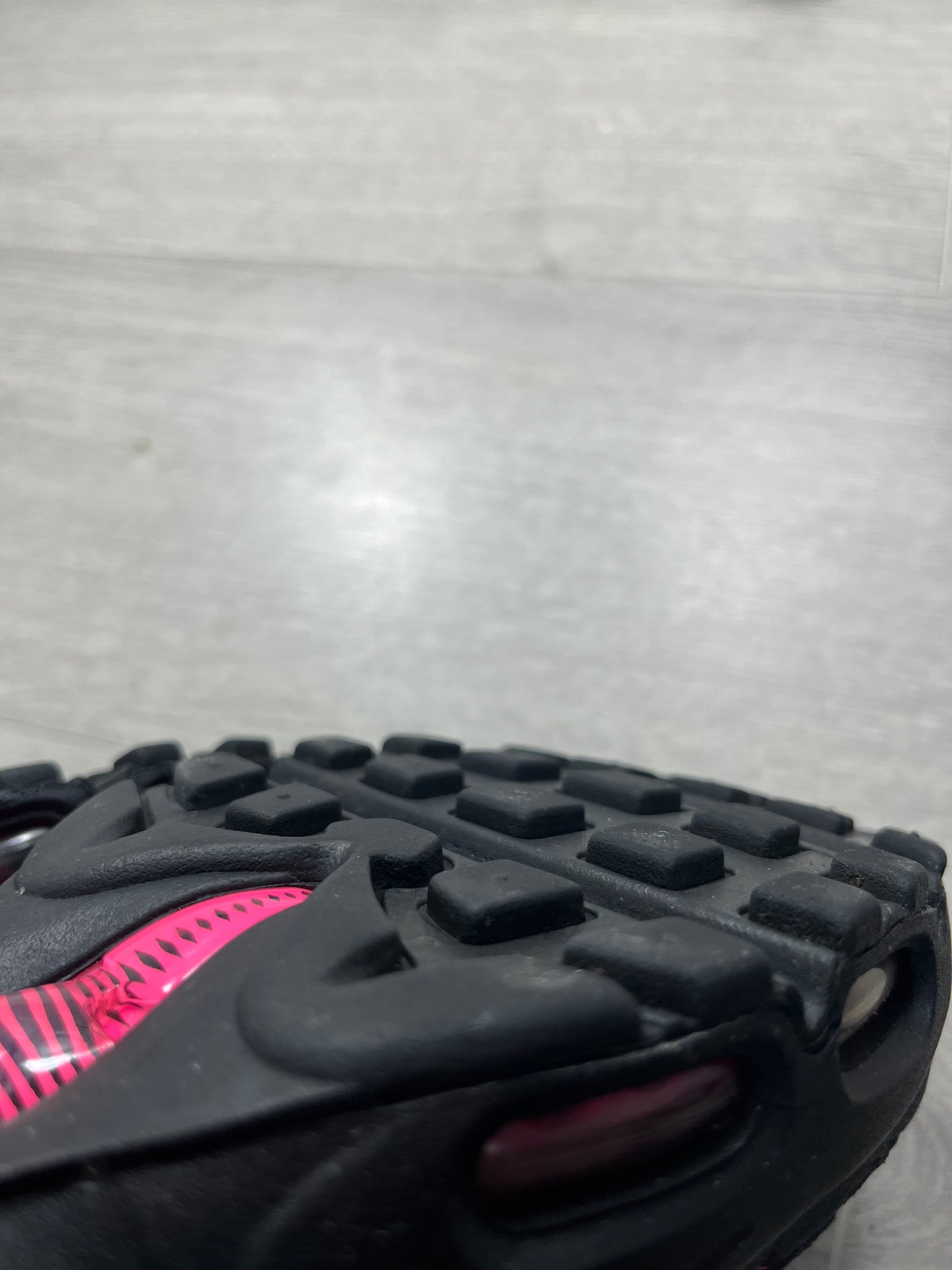 Nike Air Max 95 Black Pink Blast Size 8.5 U.K. trainer shoes
