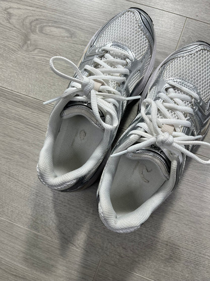 ASICS Gel-Kayano 14 White Graphite Grey Size 5.5 U.K. - 1203A537-110 Running trainer shoes