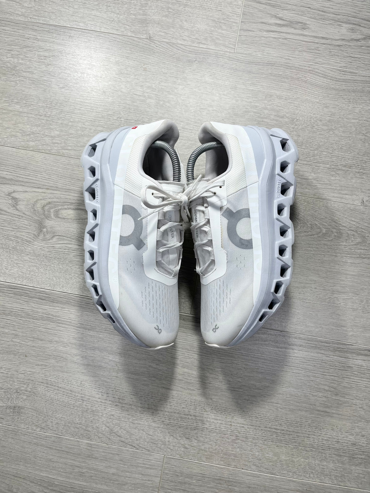On Running Cloudmonster White Glacier - 61.97654 Size 8.5 U.K. Running shoes trainers
