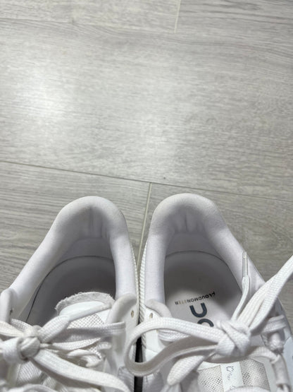 On Running Cloudmonster White Glacier - 61.97654 Size 8.5 U.K. Running shoes trainers