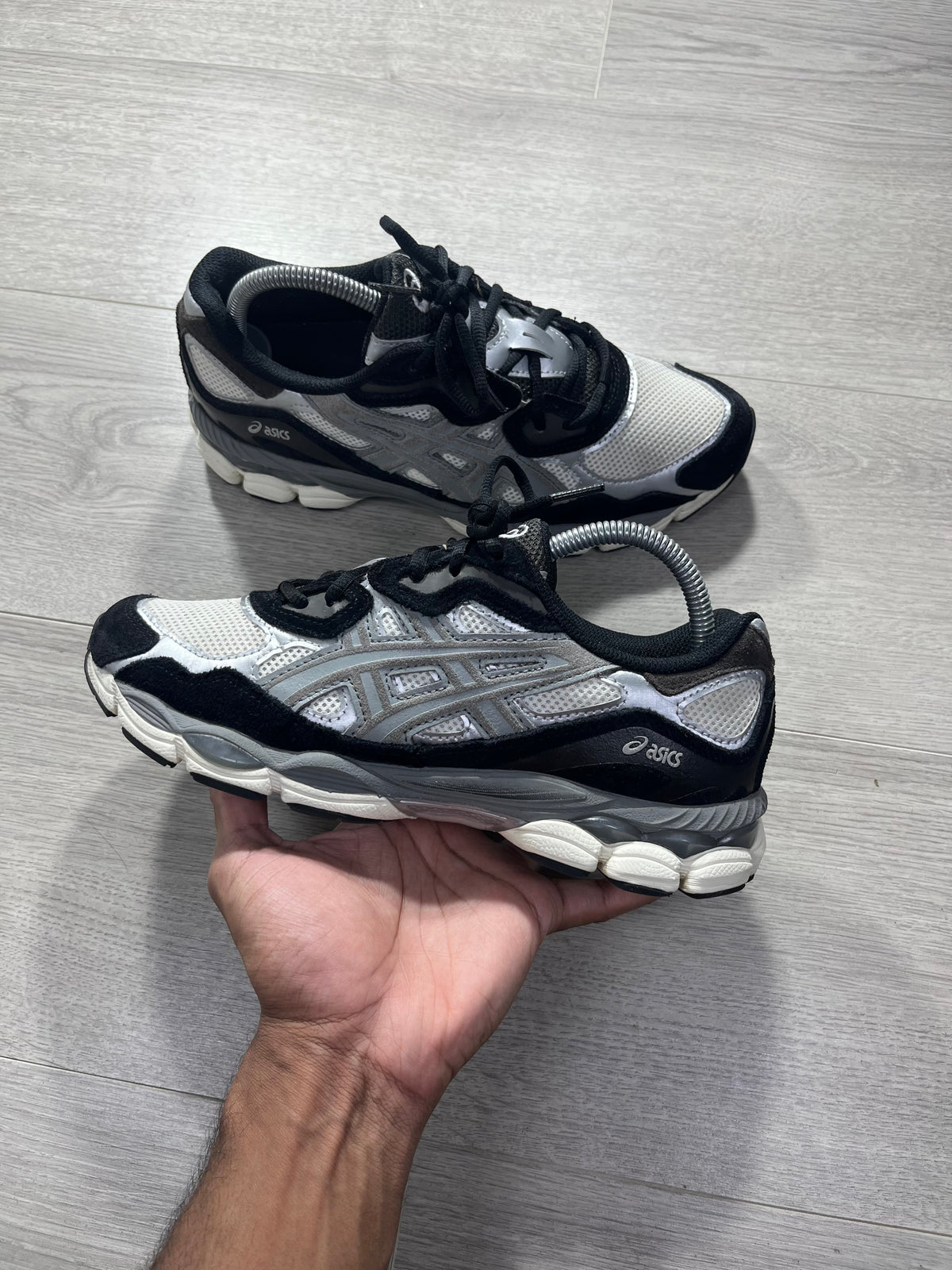 ASICS GEL-NYC Ivory Clay Grey - 1201A789-750 - Size 6 U.K.